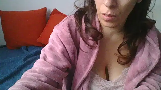 Snapshot of hairygirl80 chatting on October 2025 08:59:01 AM hairygirl80 online show from October 2025 08:59:01 AM