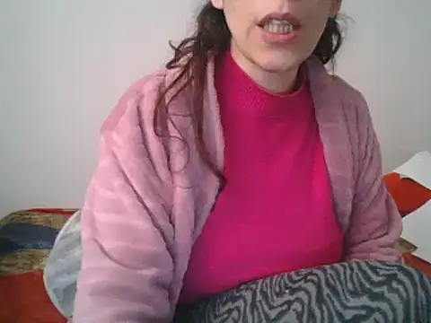 Snapshot of hairygirl80 chatting on January 2025 11:32:02 AM hairygirl80 online show from January 2025 11:32:02 AM
