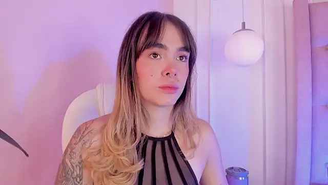 Lucy Vega online show from November 2025 04:45:02 AM