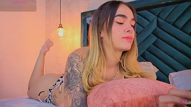 Lucy Vega online show from October 2025 04:49:02 AM