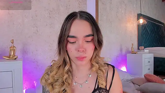 Lucy Vega online show from October 2025 03:53:02 AM