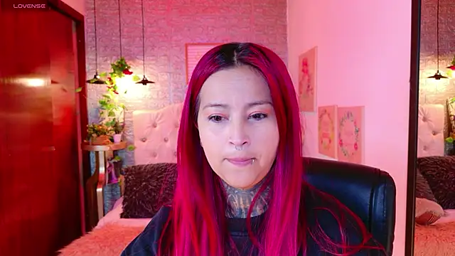 Snapshot of meghan_nill chatting on December 2025 02:56:02 AM meghan nill online show from December 2025 02:56:02 AM