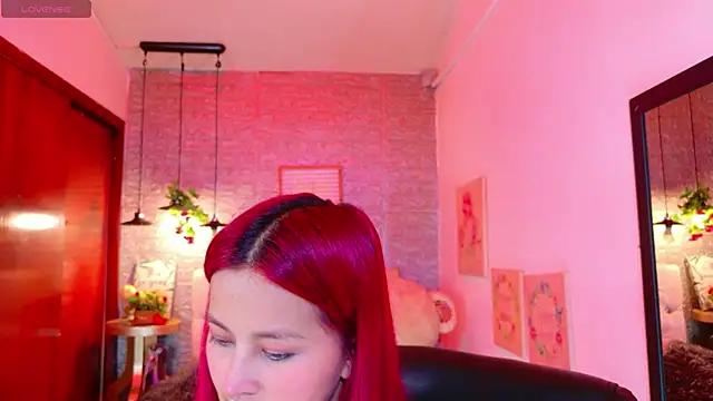 Snapshot of meghan_nill chatting on November 2025 03:00:02 AM meghan nill online show from November 2025 03:00:02 AM