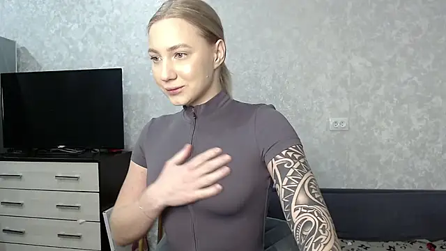 AnneBall online show from February 2025 09:21:01 AM