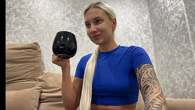 AnneBall online show from October 2025 12:51:01 PM