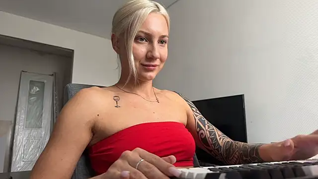 AnneBall online show from May 2026 08:32:02 AM