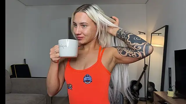 AnneBall online show from October 2025 02:07:01 PM