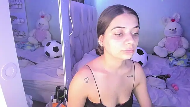KittyKlum online show from October 2025 04:40:02 PM
