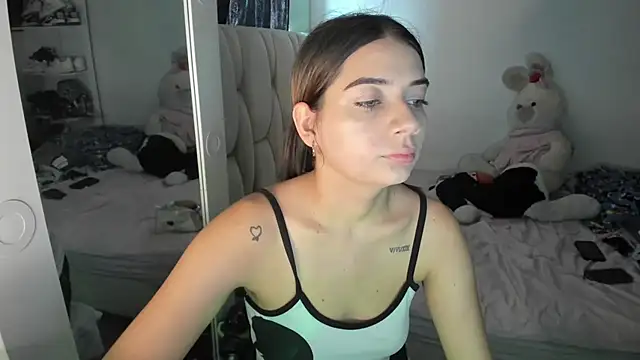 Snapshot of KittyKlum chatting on July 2026 04:39:02 PM KittyKlum online show from July 2026 04:39:02 PM