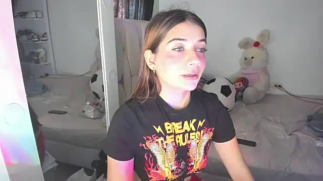 KittyKlum online show from April 2026 05:53:02 PM