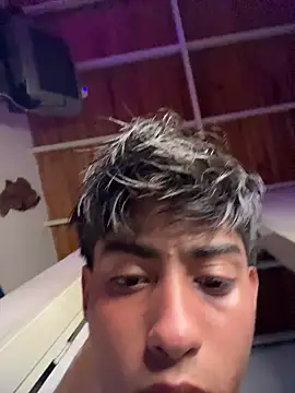 Mauuu18 online show from May 2026 08:53:02 PM