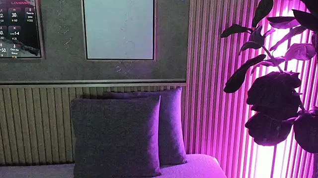 Snapshot of nina_soul chatting on November 2025 11:47:01 AM nina soul online show from November 2025 11:47:01 AM