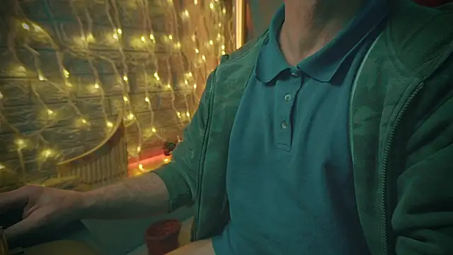 Snapshot of alex-volo chatting on December 2024 01:36:02 AM alex-volo online show from December 2024 01:36:02 AM