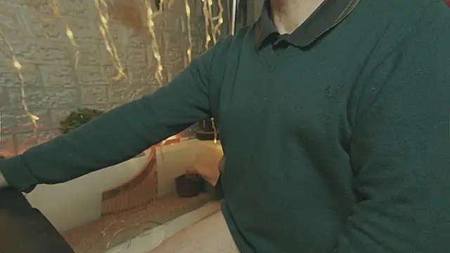 Snapshot of alex-volo chatting on December 2025 02:19:02 PM alex-volo online show from December 2025 02:19:02 PM