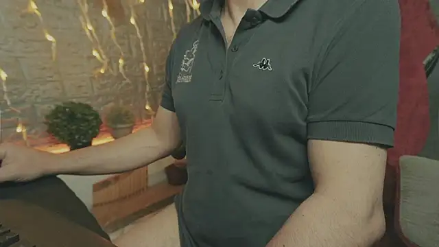 alex-volo online show from December 2025 03:23:01 PM