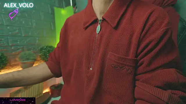 Snapshot of alex-volo chatting on March 2025 02:30:02 AM alex-volo online show from March 2025 02:30:02 AM