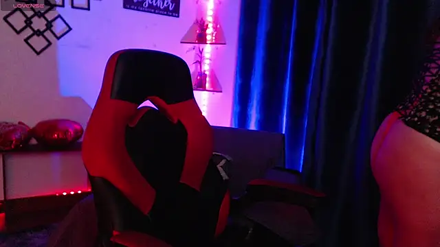 Snapshot of Scarlette_thoms chatting on October 2025 02:41:02 AM Scarlette thoms online show from October 2025 02:41:02 AM