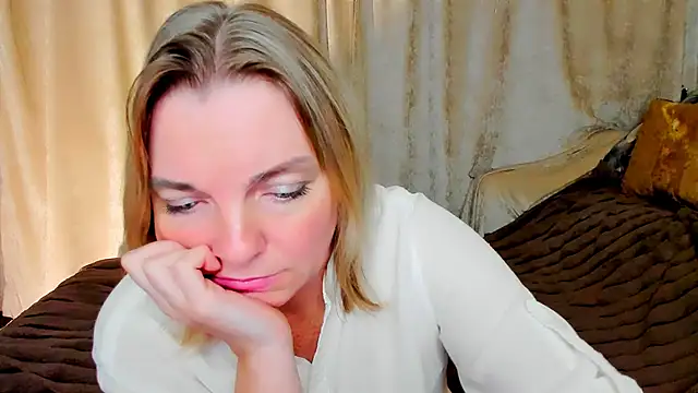 Regina  blue online show from September 2025 08:20:01 PM