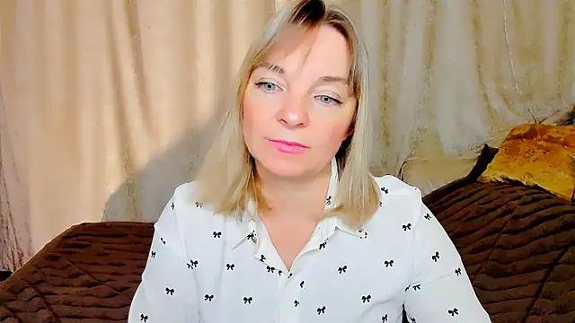 Regina  blue online show from November 2025 02:33:01 PM