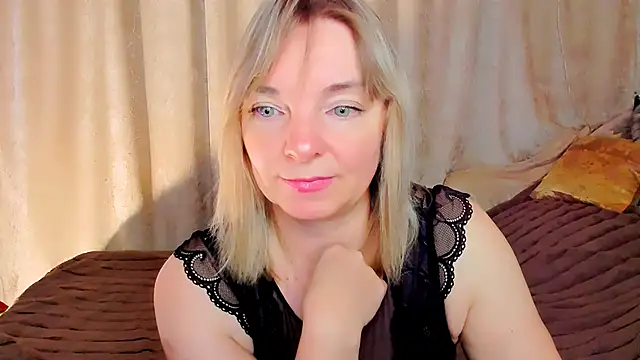 Regina  blue online show from November 2025 09:52:02 PM