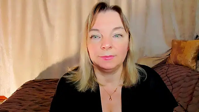 Regina  blue online show from November 2025 01:48:02 PM