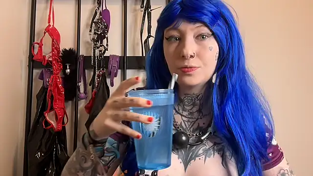 coyemoo online show from April 2026 11:30:02 PM