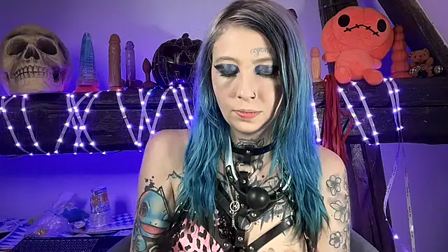coyemoo online show from October 2025 02:46:02 AM