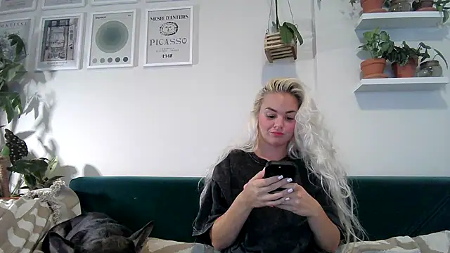 badblondebunny online show from February 2025 12:05:01 AM
