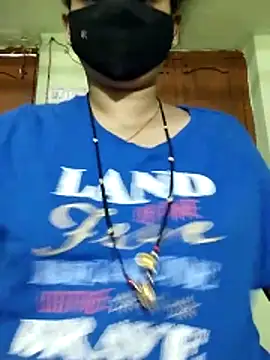 Snapshot of Kashish_18 chatting on May 2026 07:28:01 AM Kashish 18 online show from May 2026 07:28:01 AM