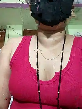 Snapshot of Kashish_18 chatting on June 2026 08:04:01 AM Kashish 18 online show from June 2026 08:04:01 AM