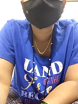 Snapshot of Kashish_18 chatting on December 2025 07:01:01 AM Kashish 18 online show from December 2025 07:01:01 AM