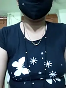 Snapshot of Kashish_18 chatting on May 2026 07:56:01 AM Kashish 18 online show from May 2026 07:56:01 AM