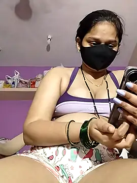 Snapshot of Kashish_18 chatting on July 2026 07:21:01 PM Kashish 18 online show from July 2026 07:21:01 PM