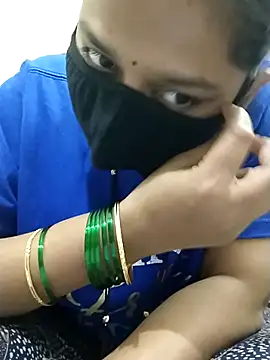 Snapshot of Kashish_18 chatting on December 2025 08:08:01 AM Kashish 18 online show from December 2025 08:08:01 AM