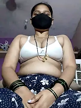 Snapshot of Kashish_18 chatting on July 2026 06:49:02 PM Kashish 18 online show from July 2026 06:49:02 PM