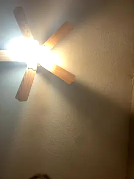 SmokingSloth online show from November 2025 09:32:01 AM