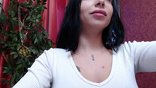 MissJuliax online show from November 2025 07:30:01 AM