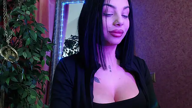 MissJuliax online show from November 2025 07:12:01 AM