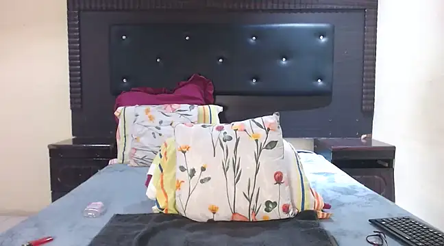 Snapshot of DarkDivva24 chatting on February 2025 11:13:02 PM DarkDivva24 online show from February 2025 11:13:02 PM