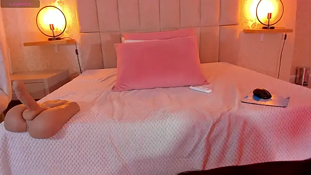 Amy-Saenz online show from April 2026 09:39:33 PM