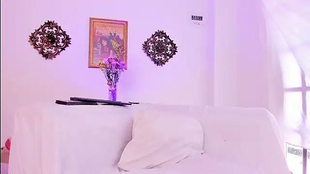 VeronicaGilss online show from October 2025 08:45:01 PM