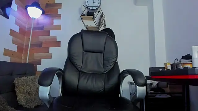 Snapshot of Kenbils chatting on December 2024 05:27:02 PM Kenbils online show from December 2024 05:27:02 PM