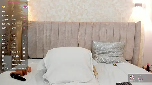 mia lourence online show from October 2025 12:17:02 PM