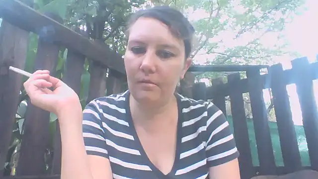 EksJouneMwah online show from March 2026 01:15:02 PM