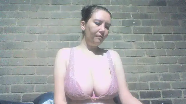 EksJouneMwah online show from November 2025 07:24:02 AM