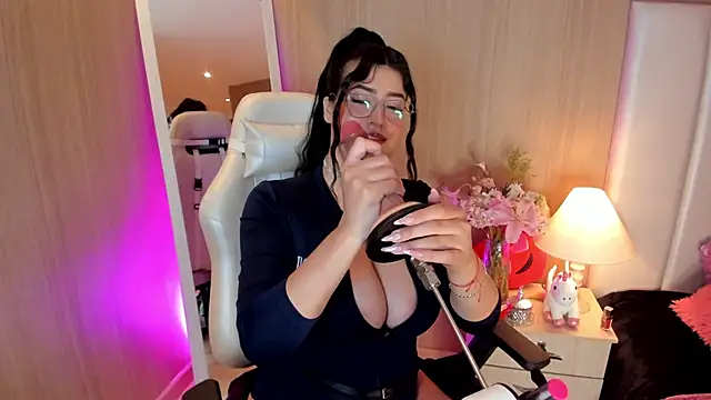 Snapshot of SummersAngel chatting on April 2026 04:20:01 PM SummersAngel online show from April 2026 04:20:01 PM