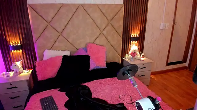 SummersAngel online show from December 2025 02:44:01 PM