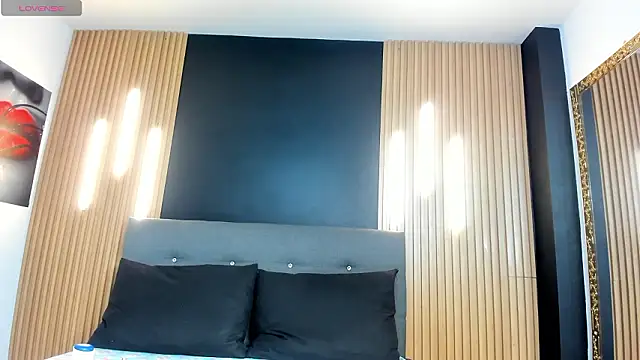 EvaaLovia1 online show from March 2026 01:16:02 PM