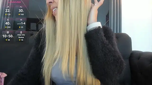 EvaaLovia1 online show from September 2025 01:39:02 PM