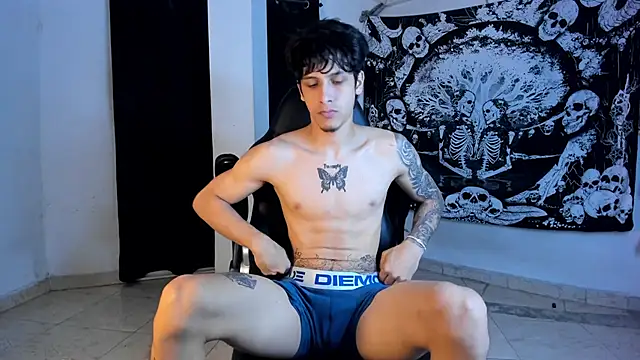 Snakebutterfly online show from February 2026 07:09:01 AM